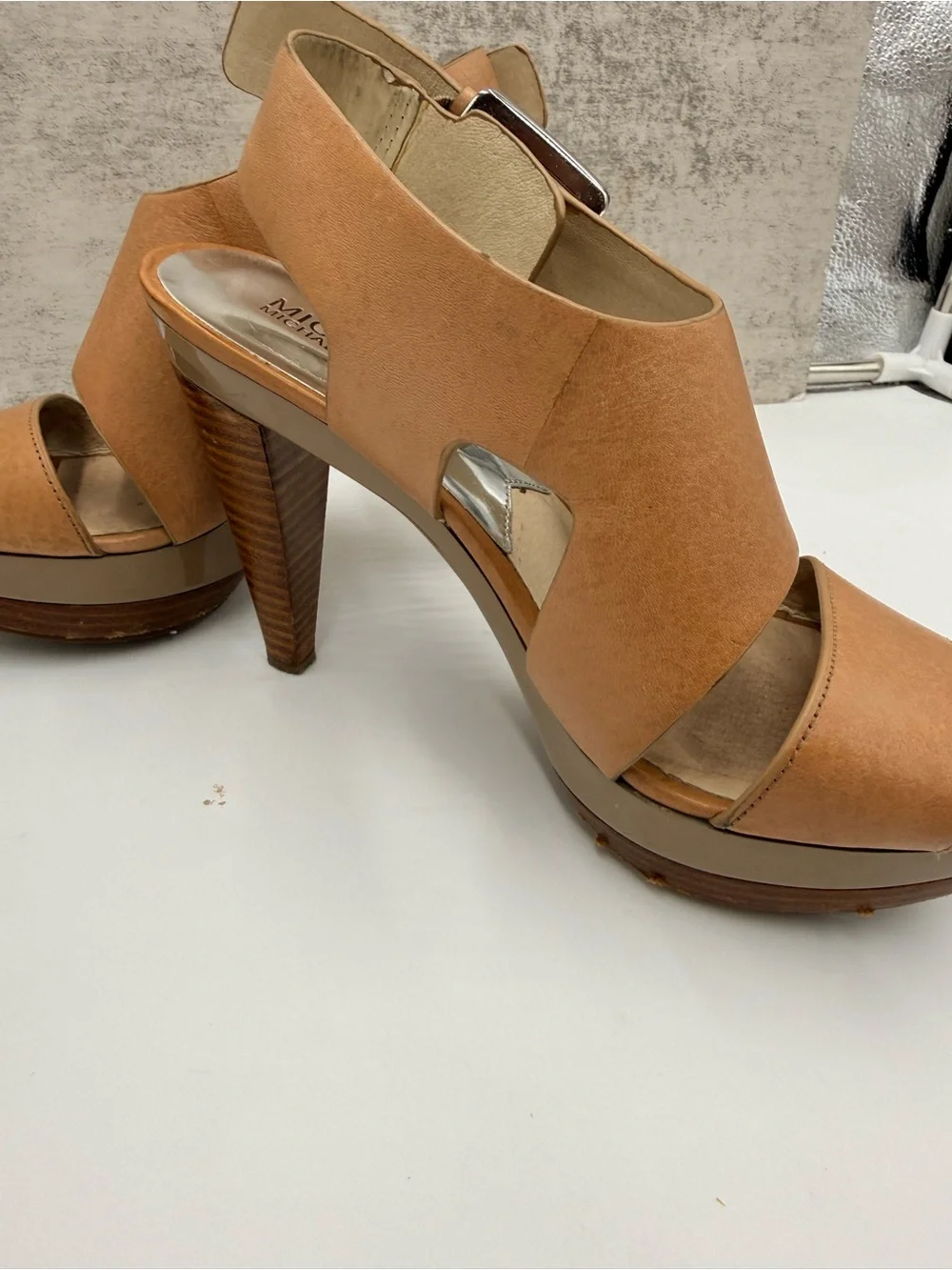 Michael Kors Carla Platform Sandals Women 8.5M Luggage Leather High Heels